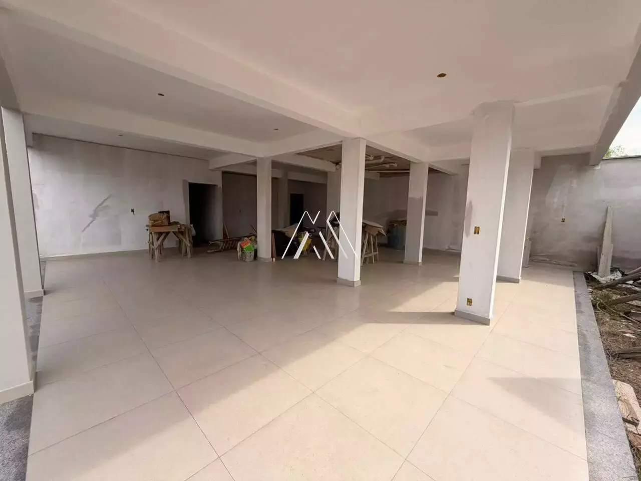 IMÓVEL PARA VENDA - LOURDES - ITAÚNA MG — Apartamento 3 quartos com suíte