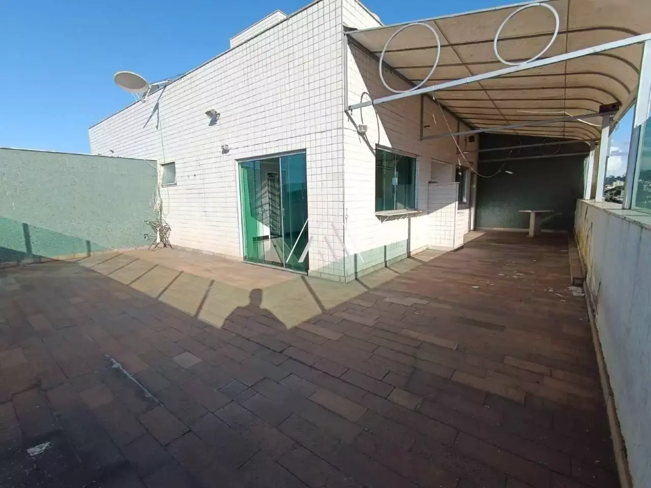 IMÓVEL PARA VENDA - CERQUEIRA LIMA - ITAÚNA MG — Casa 4 quartos, 242 m²