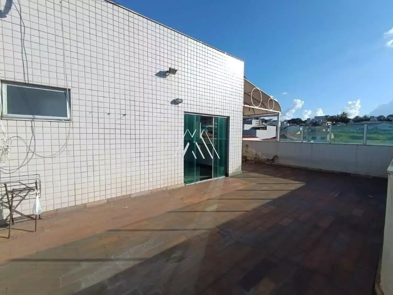 IMÓVEL PARA VENDA - CERQUEIRA LIMA - ITAÚNA MG — Casa 4 quartos, 242 m²