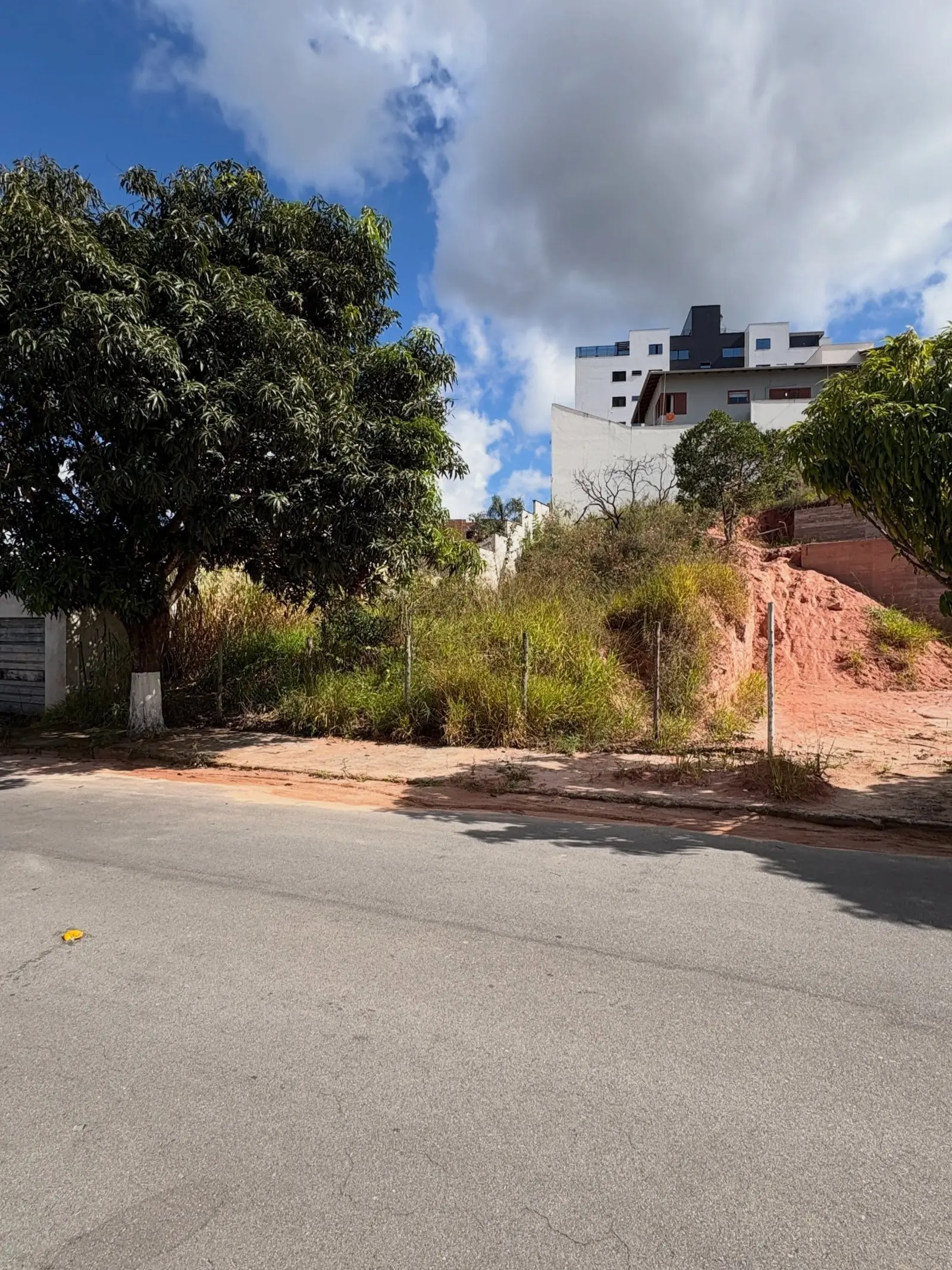 Lote 420 m² à venda no Bairro Belvedere