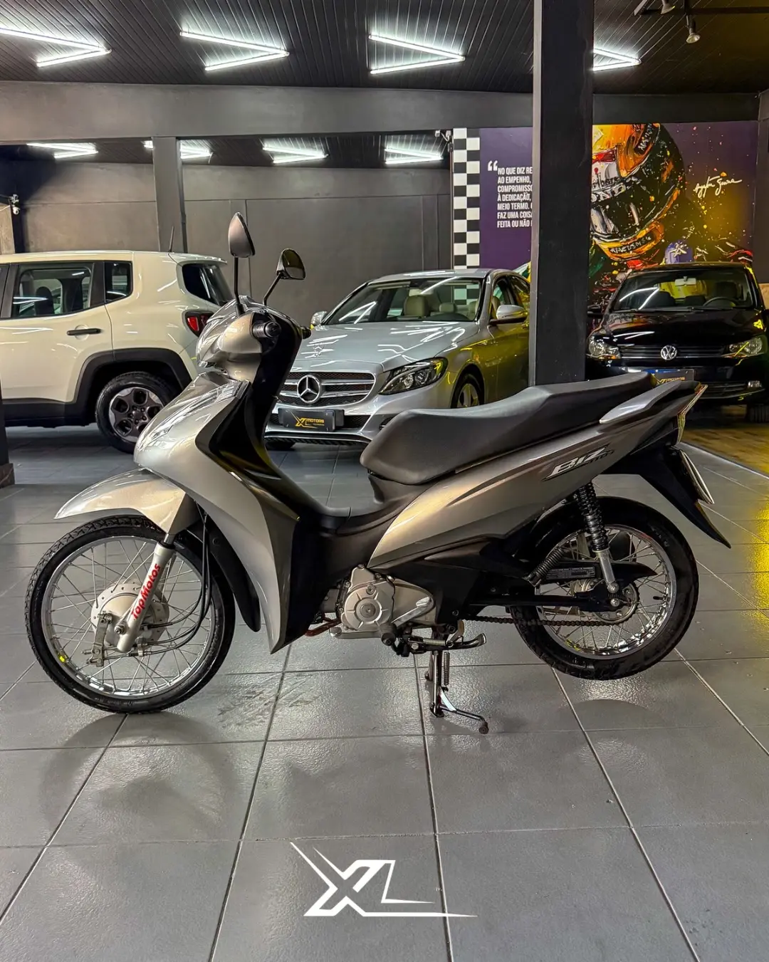 Honda Biz 110i 2023/2024 prata com 9.569 km