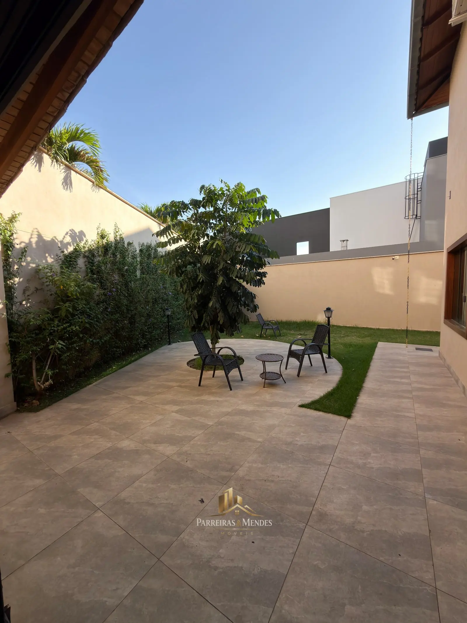 Casa de alto padrão no Bairro Belvedere
