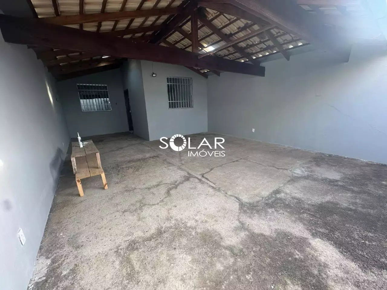 Casa à Venda no Bairro Olímpio Moreira – 3 Quartos, Suíte e Garagem