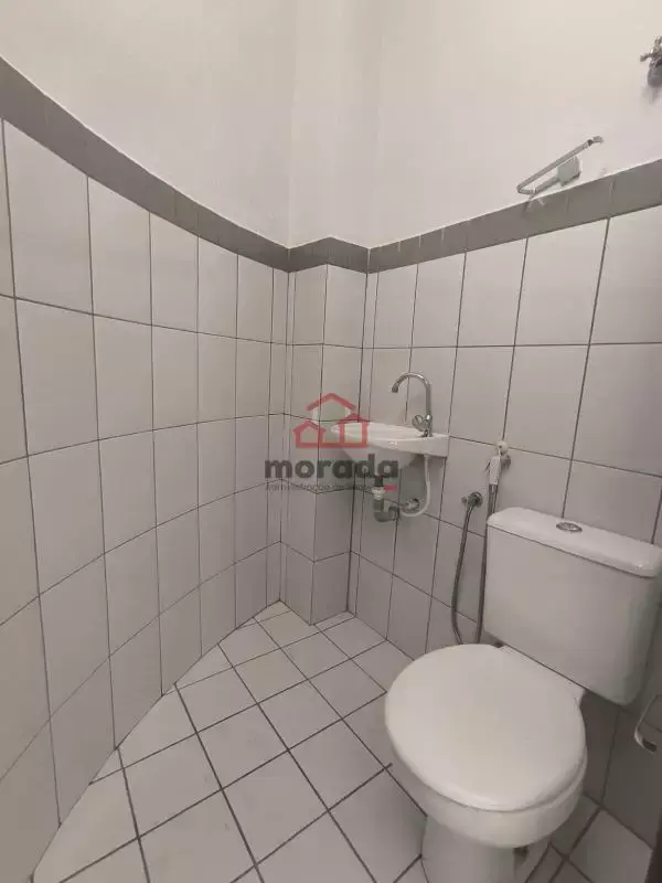 Loja para aluguel no Centro — 55 m² com banheiro