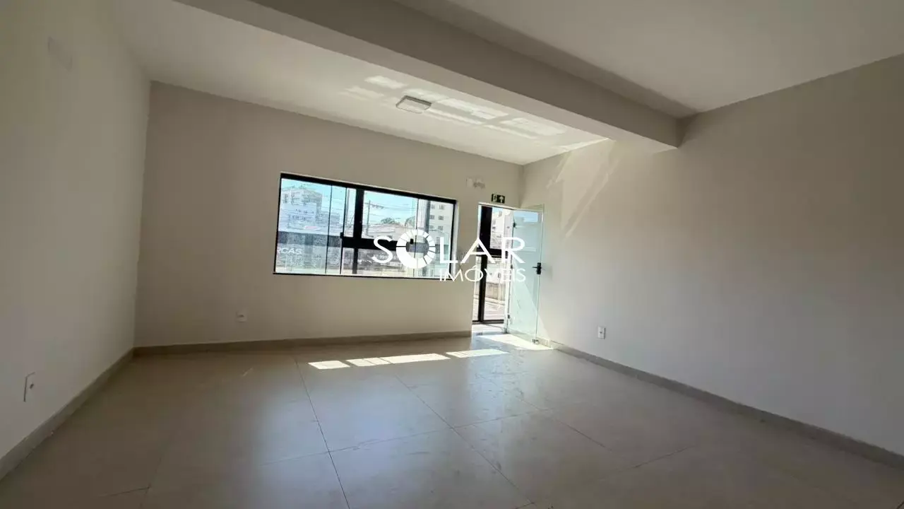 Sala Comercial 63 m² na Avenida Jove Soares — Graças