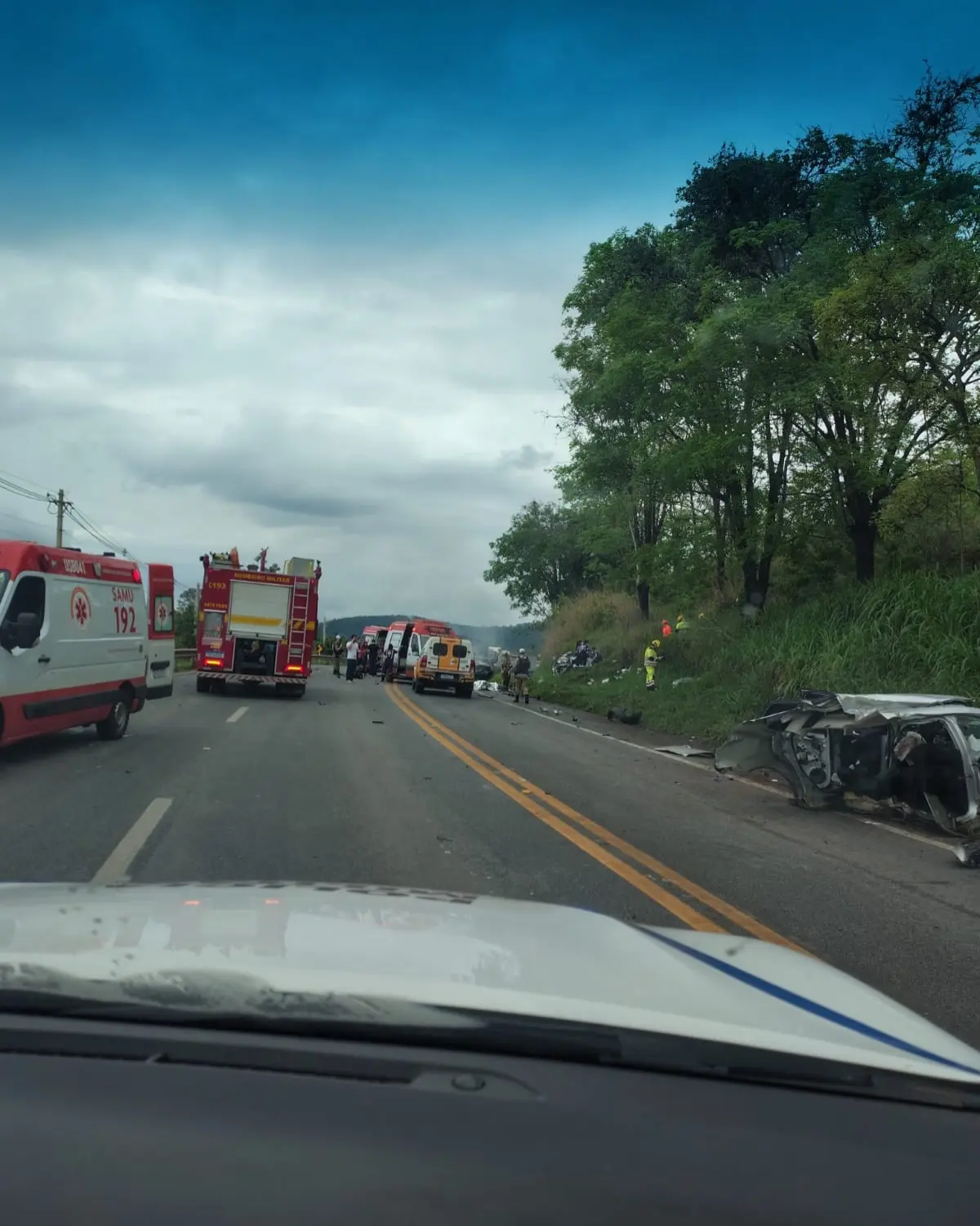 Acidente na MG-050 em Itaúna deixa dois mortos e três feridos