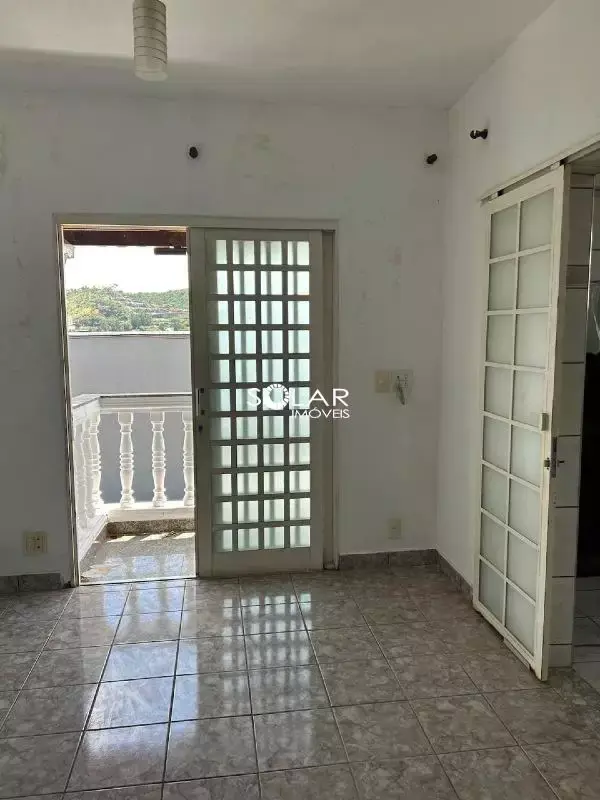 Excelente casa à venda no bairro Lourdes, em Itaúna