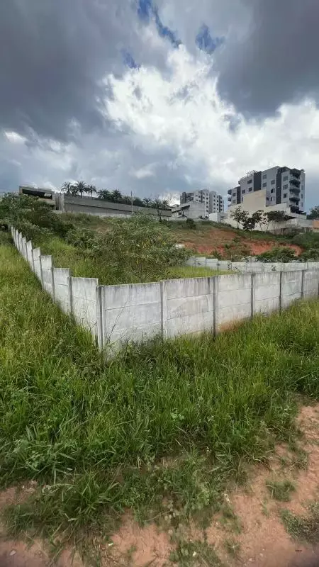 Lote à venda no Tropical