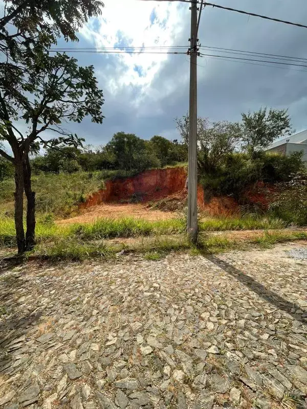 Lote 450 m² à venda no Tropical