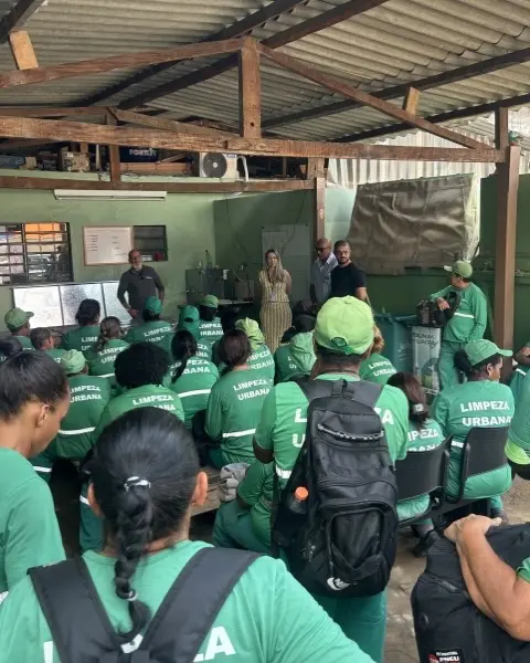 SAAE participa de palestra sobre saúde mental com equipe de limpeza urbana