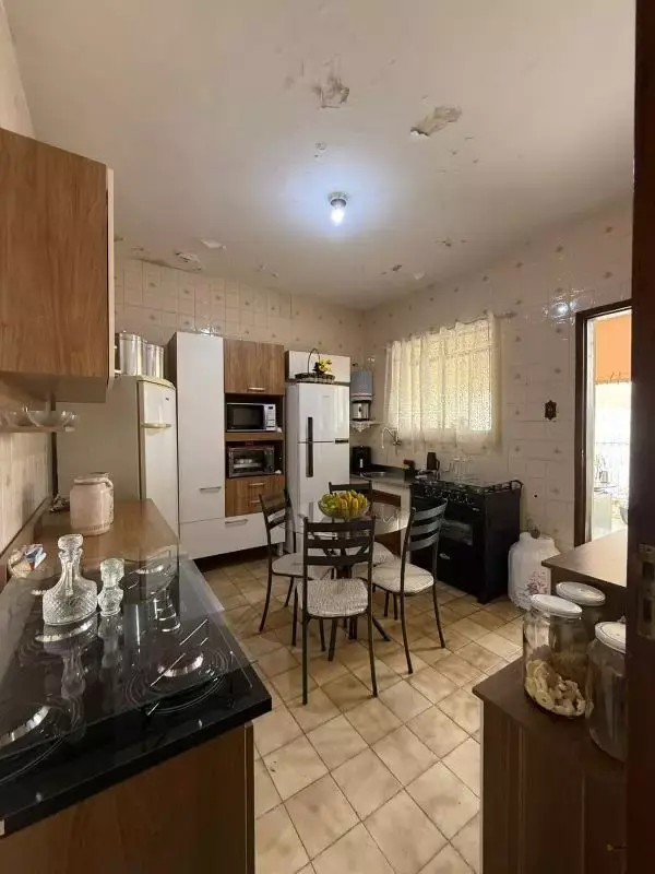 Casa à venda, 4 quartos, 1 vaga, Santo Antônio