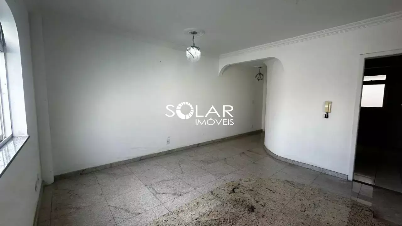 Oportunidade Única no Centro — Apartamento 3 quartos à venda