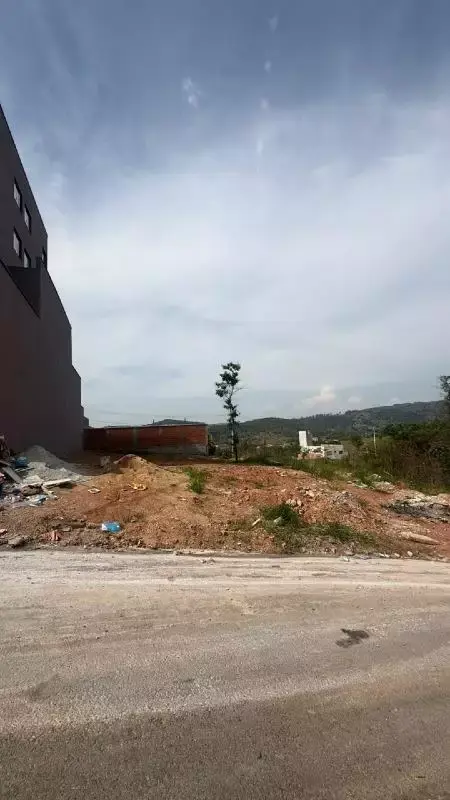 Lote à venda na Vila da Serra — 300 m²