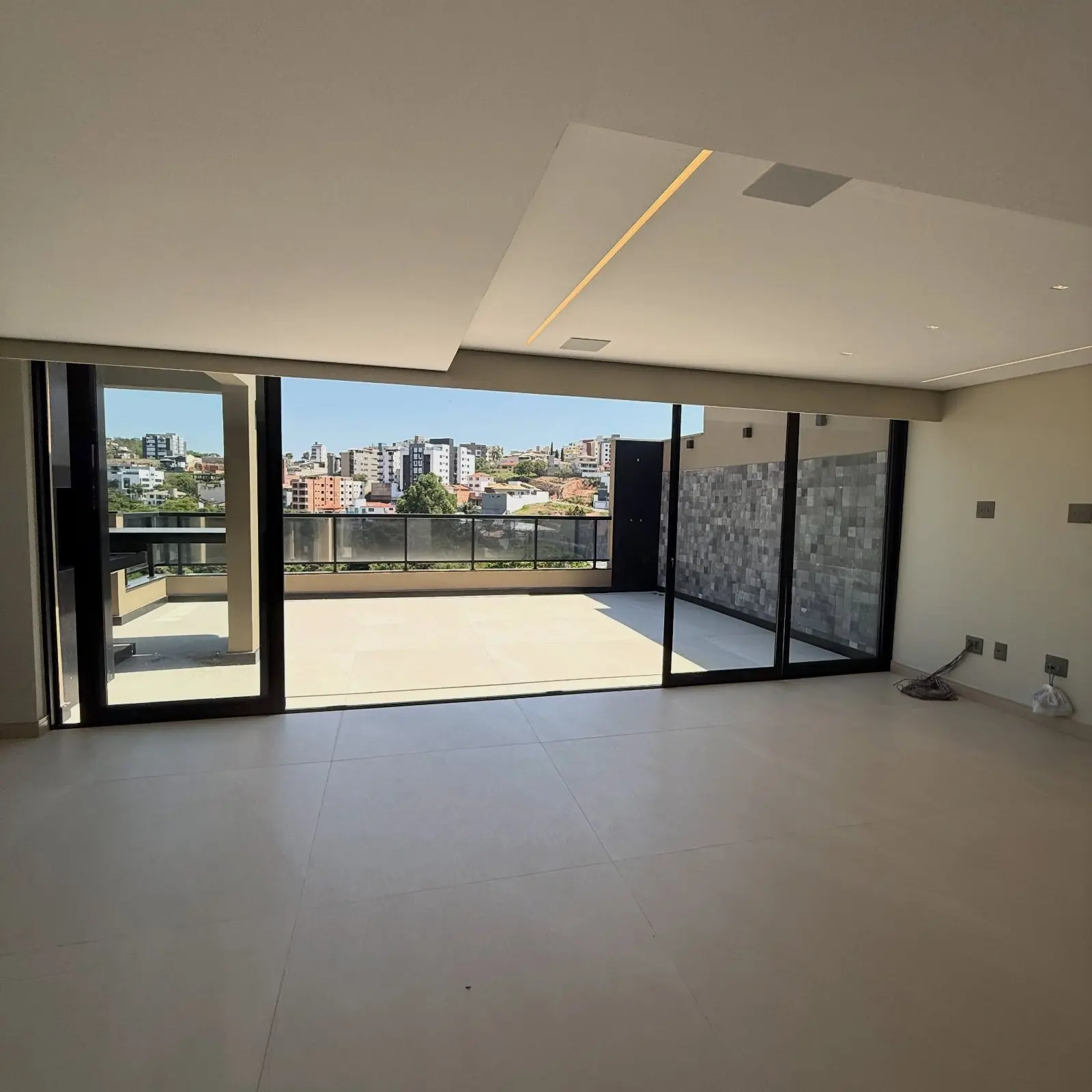 Cobertura 3 suítes com 250 m² no Cerqueira Lima