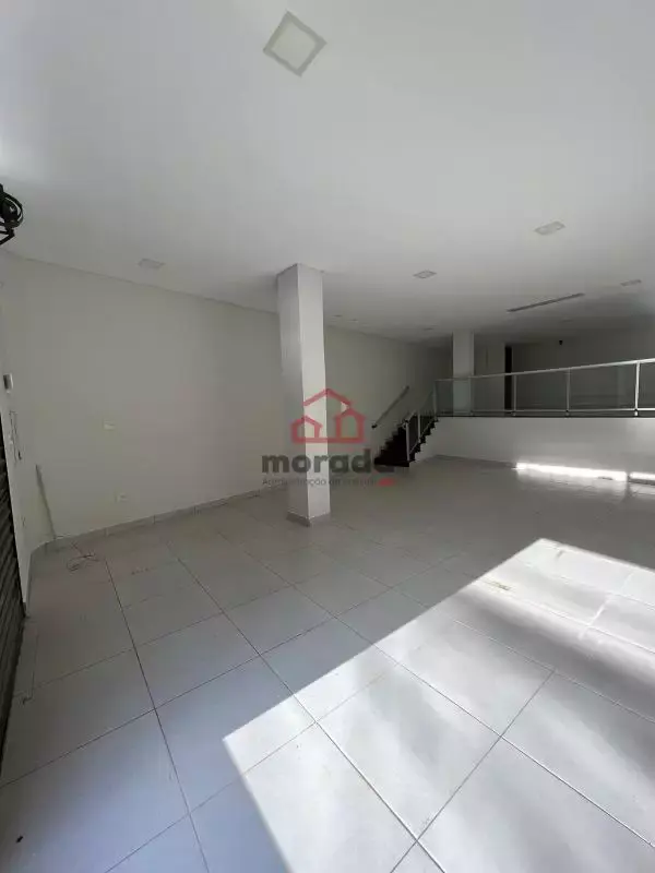Loja para aluguel no Centro — 150 m² com mezanino