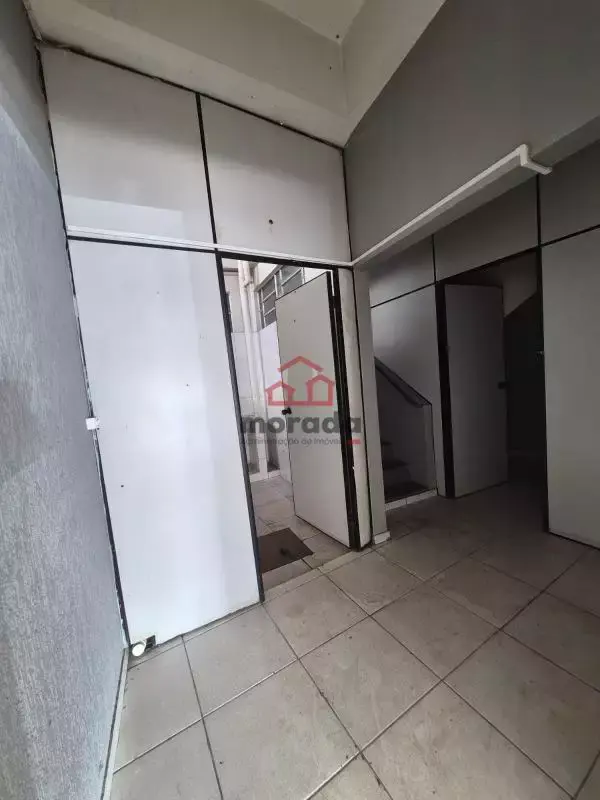 Loja para aluguel no Centro — 80 m² com sobreloja