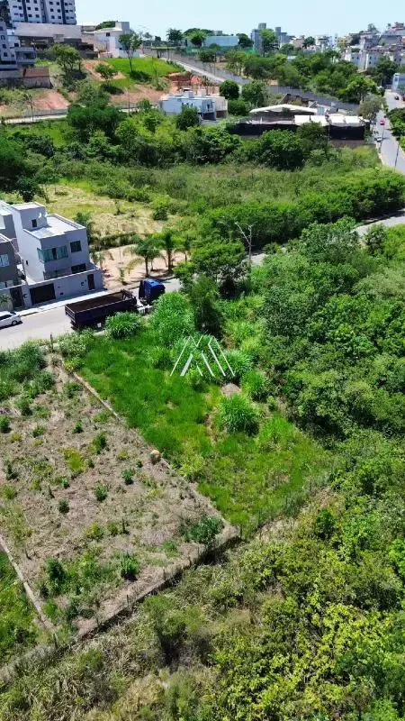 Lote de 400 m² à venda no Bairro Tropical