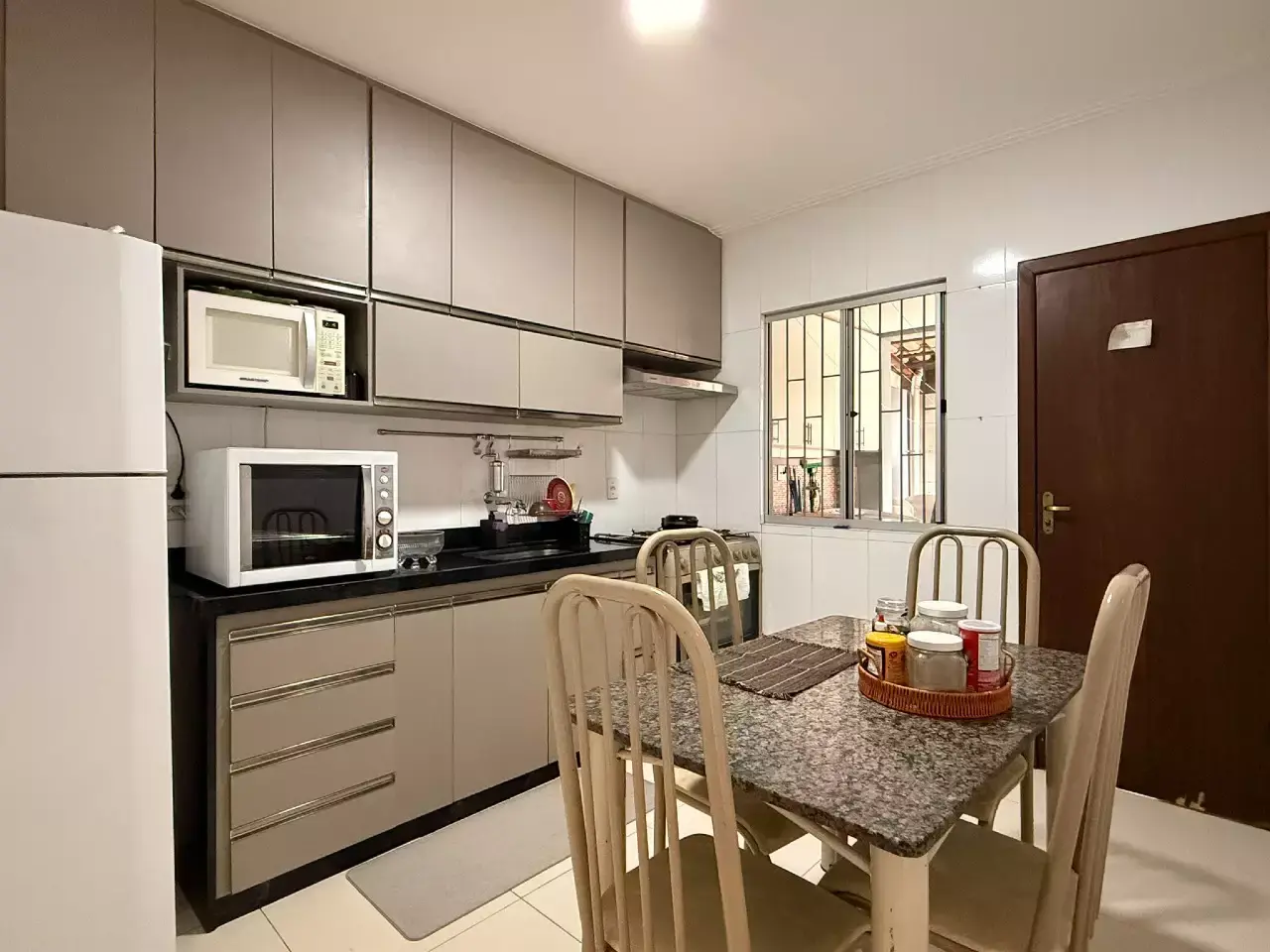 Apartamento com área e espaço gourmet à venda no Residencial Morro do Sol