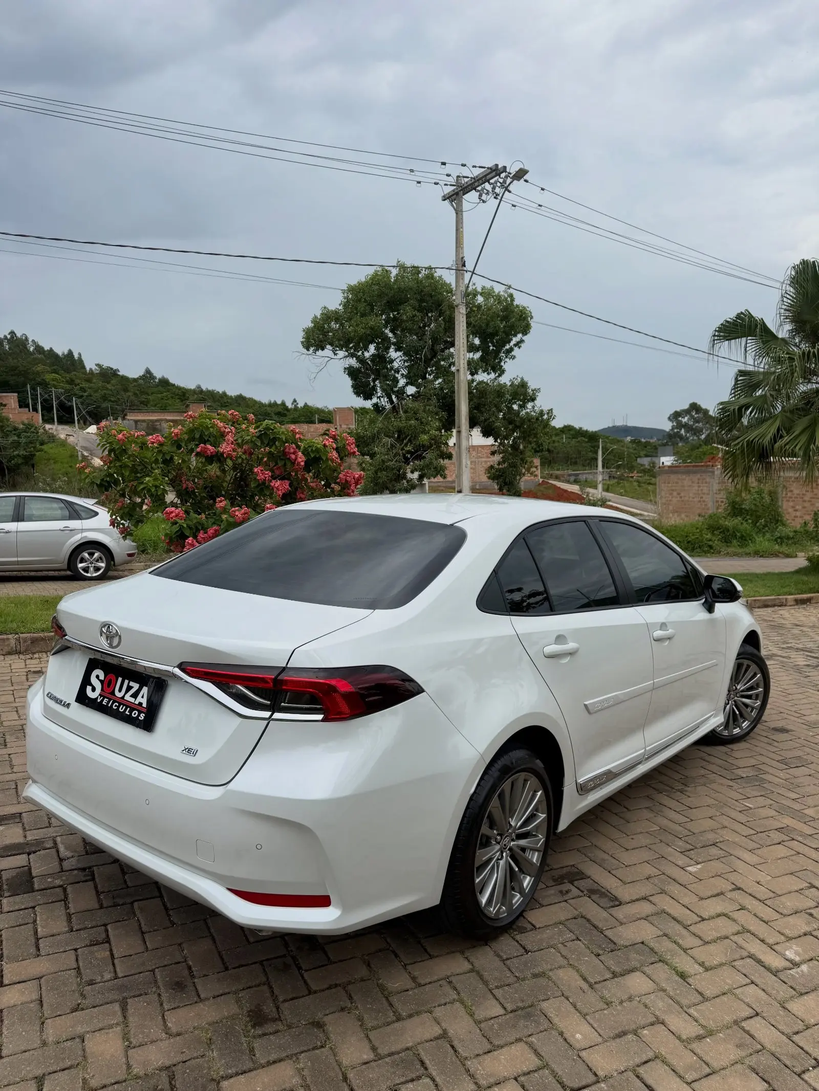 Toyota Corolla XEI 2.0 2025 — 13 mil km, único dono — Vila Nazaré