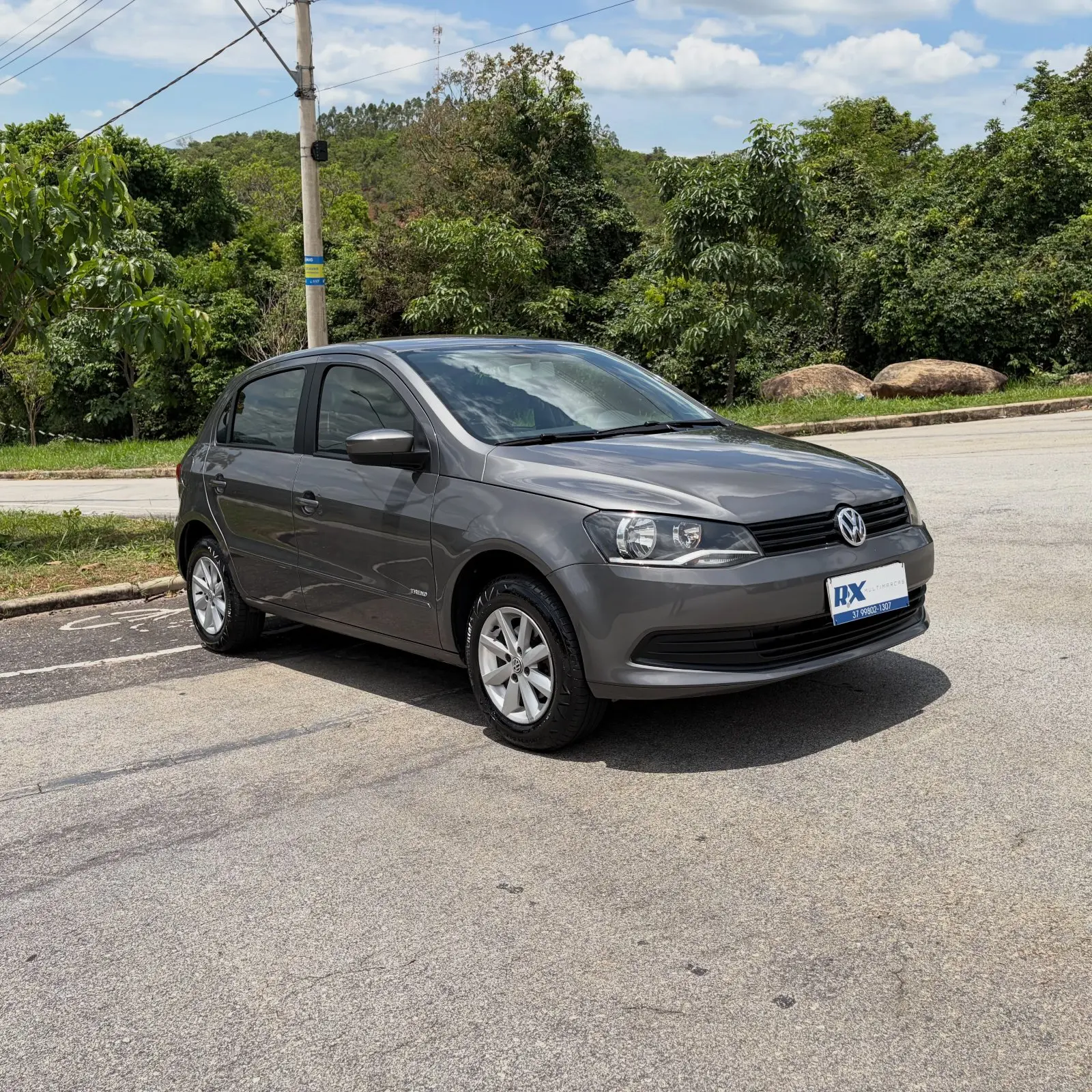 Volkswagen Gol Trend 1.0 Flex 2014 — 86 mil km — Centro