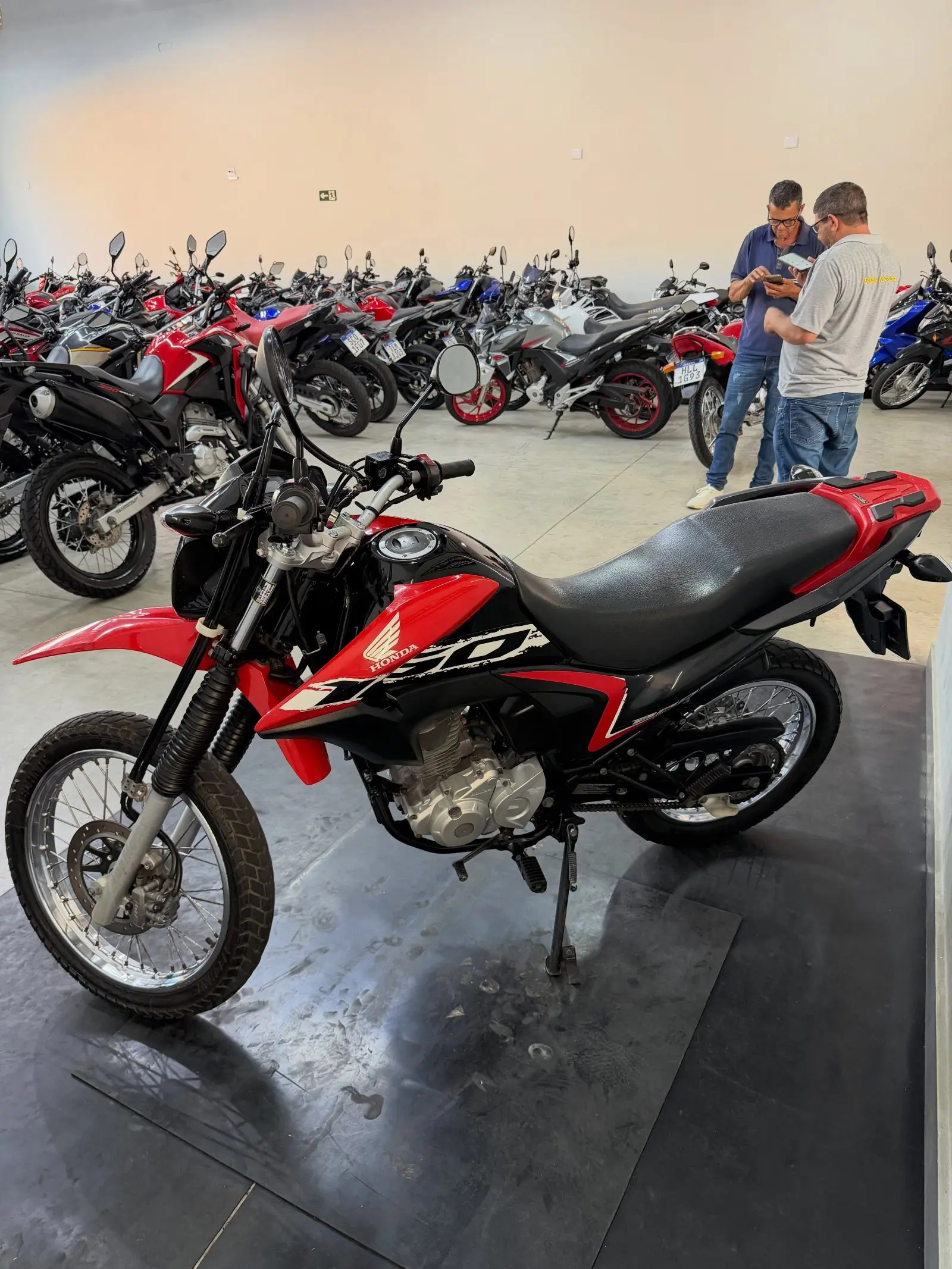 Honda Bros 160 2020 — 27 mil km, IPVA pago