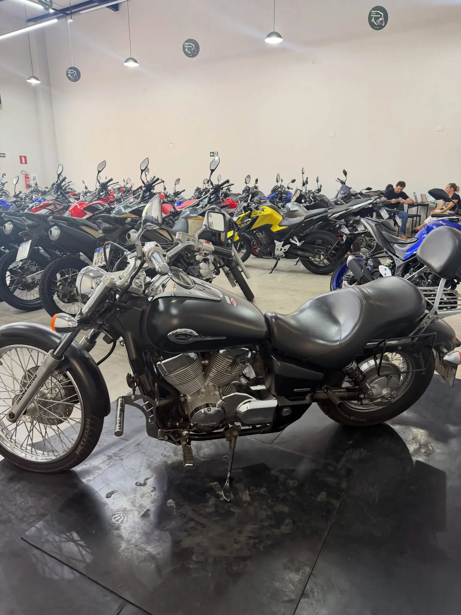Honda Shadow 2012/2013 — 44 mil km, IPVA pago
