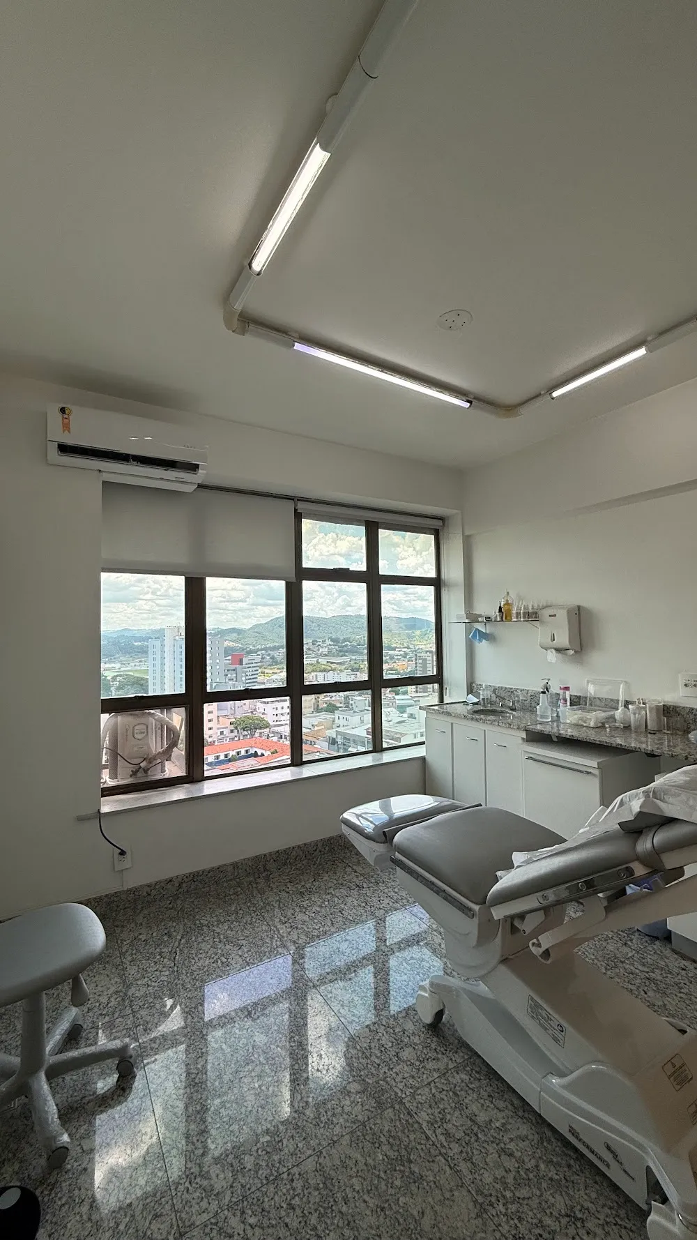 Natália Archanjo - Infectologista