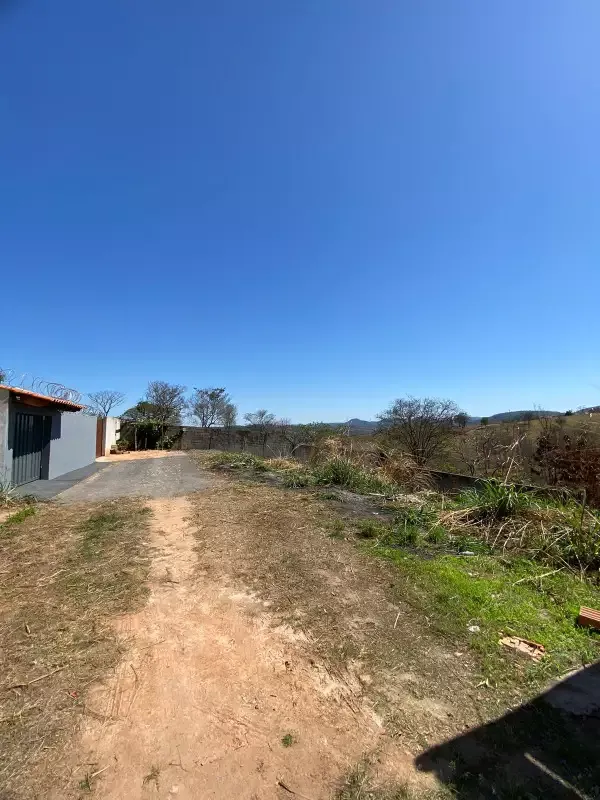 Lote 168 m² à venda no Vale das Aroeiras