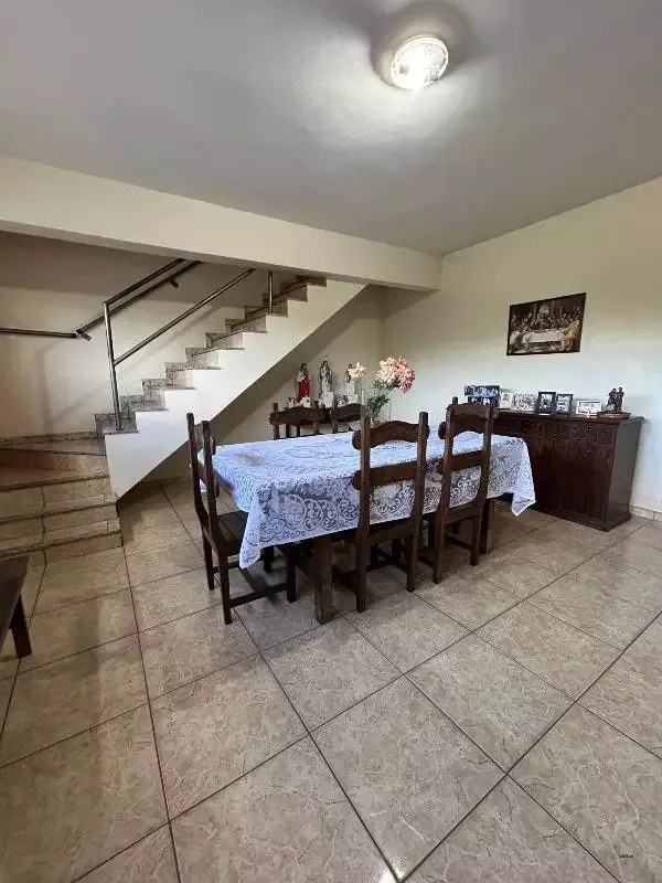 Casa à venda, 11 quartos, 1 suíte, 3 vagas, LOURDES