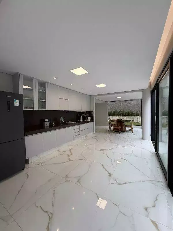 Apartamento 3 quartos com Área Privativa à Venda no Centro