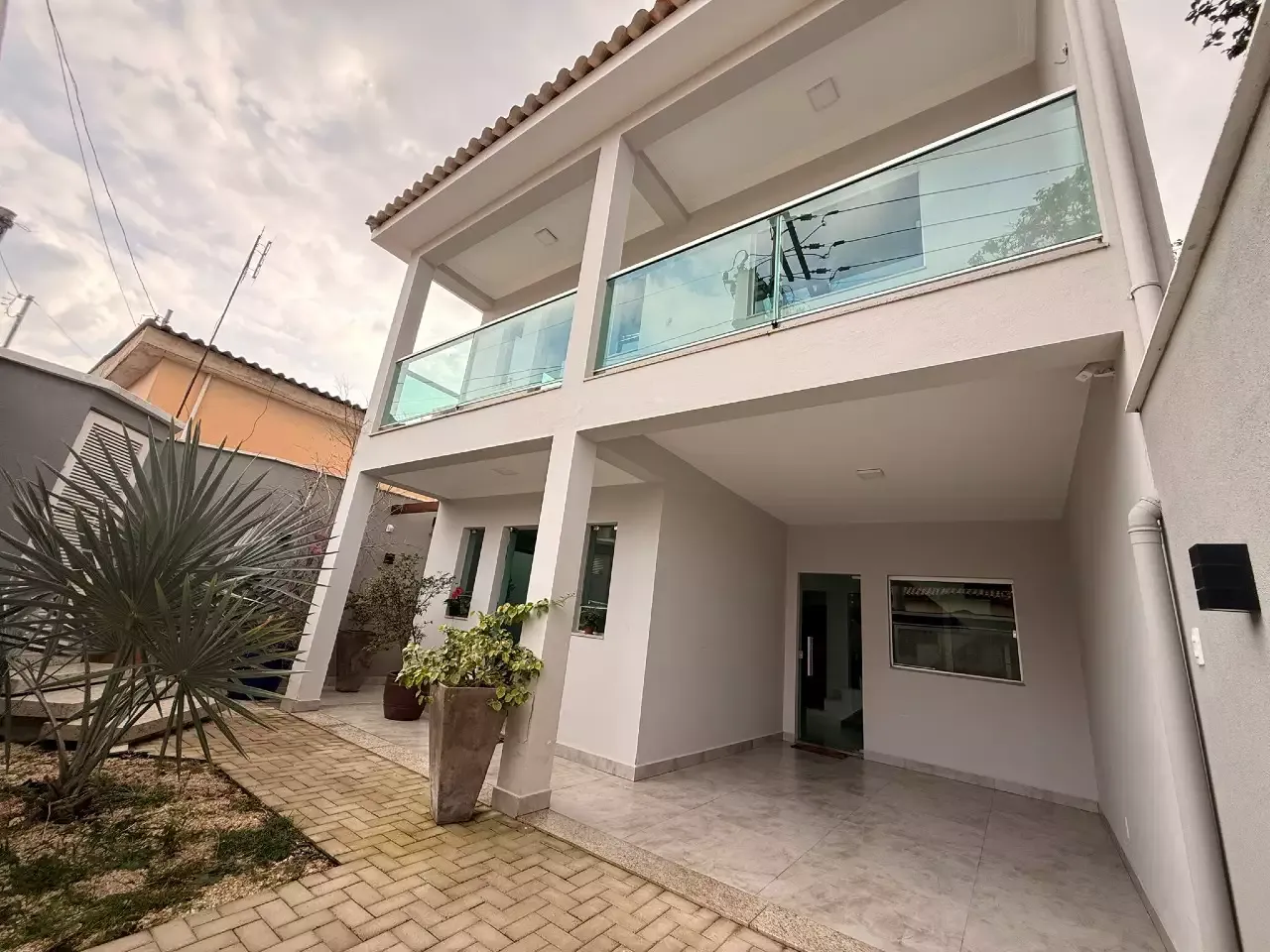 Casa 2 quartos com suíte à venda em Lourdes