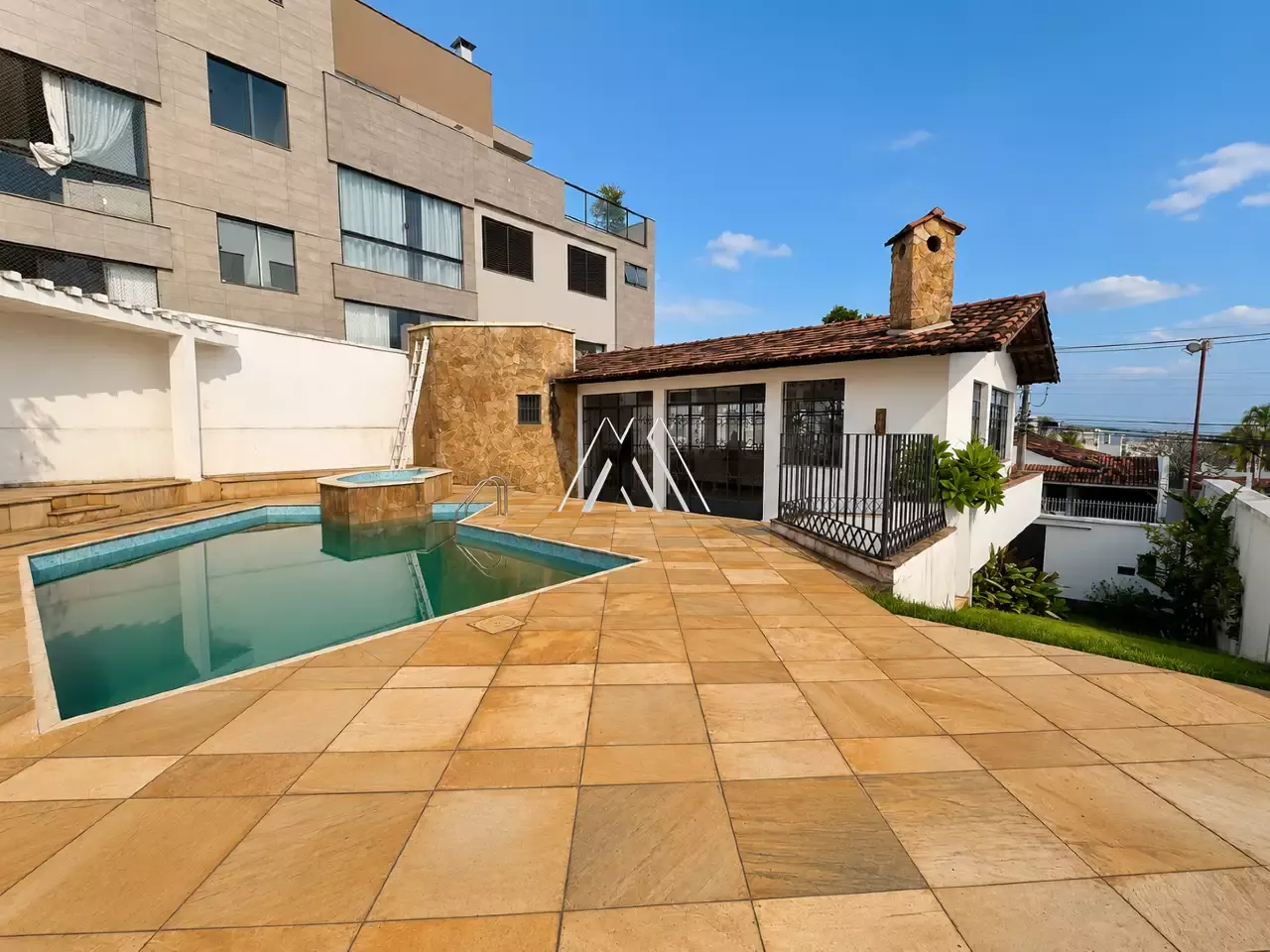 Casa 430 m² para alugar em Cerqueira Lima