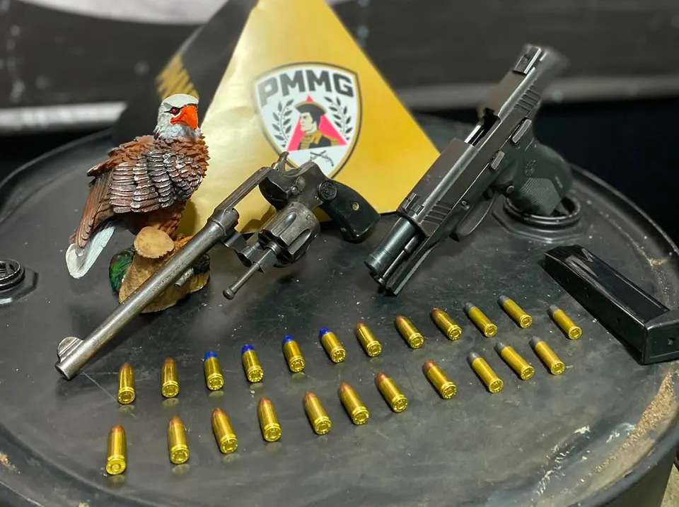 PM prende dois homens após denúncia de disparos em sítio na barragem