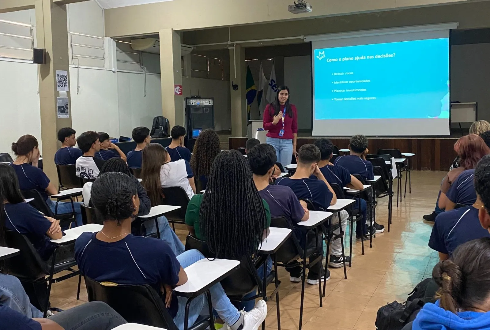 Sala Mineira e Sebrae promovem palestra sobre empreendedorismo para alunos do SENAI
