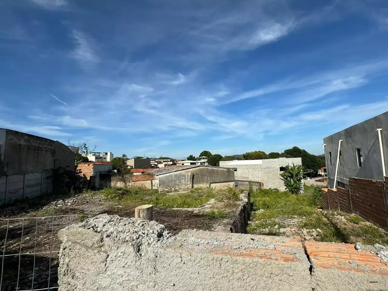 Lote de 893 m² à venda no bairro São Geraldo