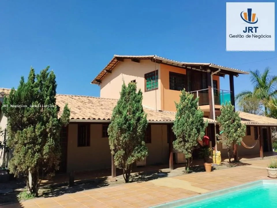 Sítio 3000 m² com 3 casas no Condomínio Recanto da Serra