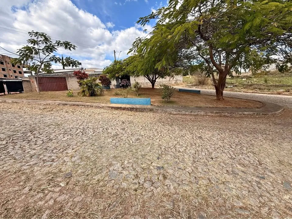 Terreno 200m² no Vale das Aroeiras