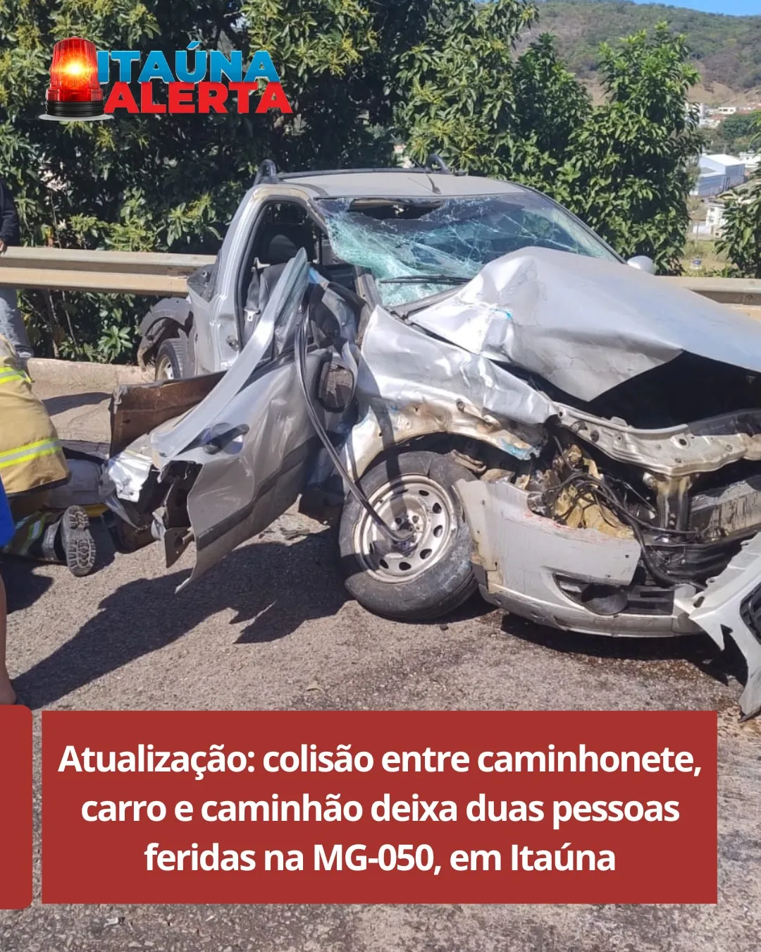 Acidente entre caminhonete, carro e caminhão deixa dois feridos