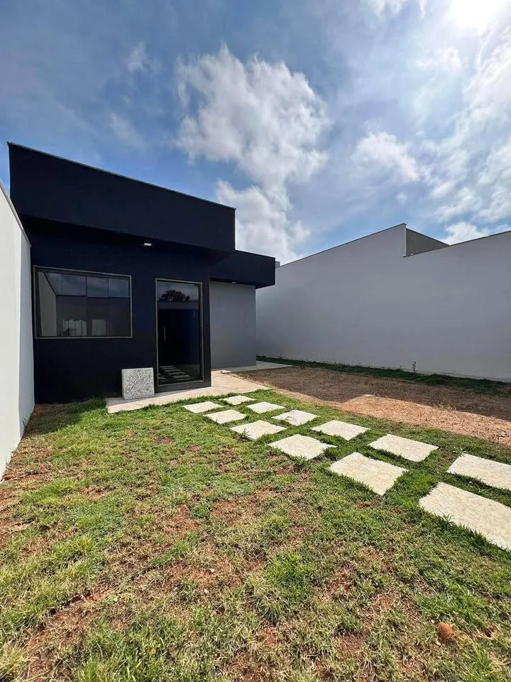 CASA À VENDA NO BAIRRO GODOFREDO GONÇALVES