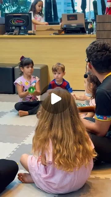 Recreação com Tio Lucas na Diná Eletromusical