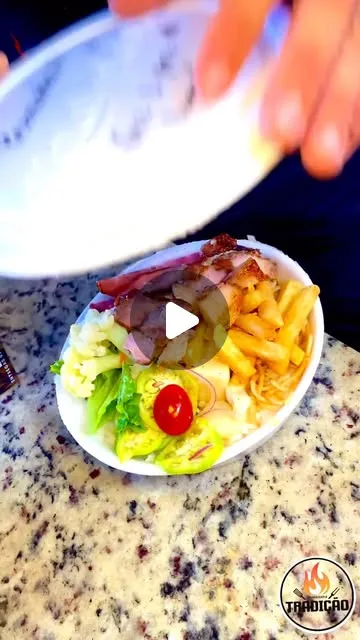 Marmitas com churrasco e entrega grátis todos os dias