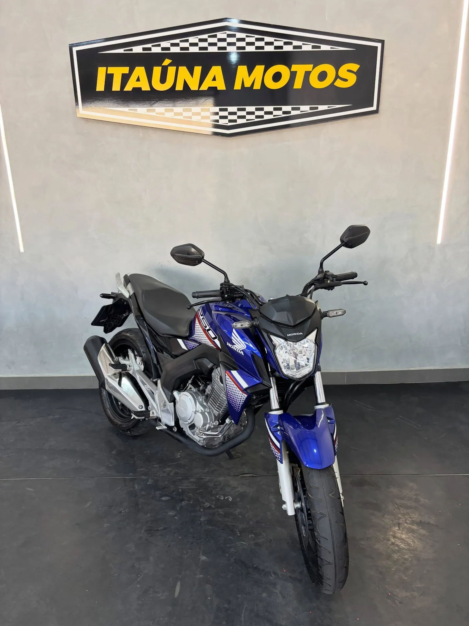 Honda CB Twister 250 2022 à venda, 30 mil km