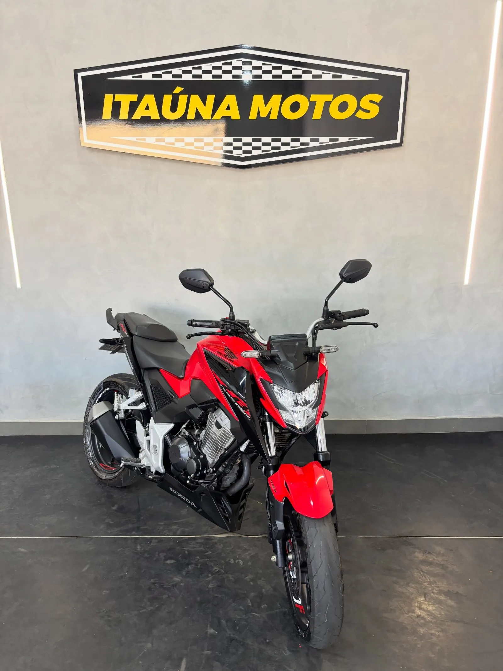 Honda CB Twister ABS 2024, 22.000 km, moto seminova