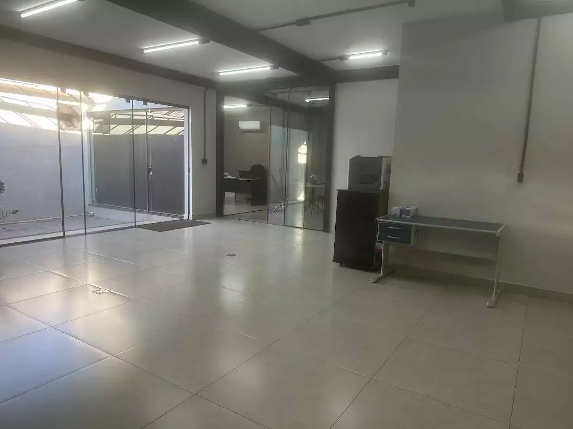 Área comercial à venda no Lourdes, 1.200 m²