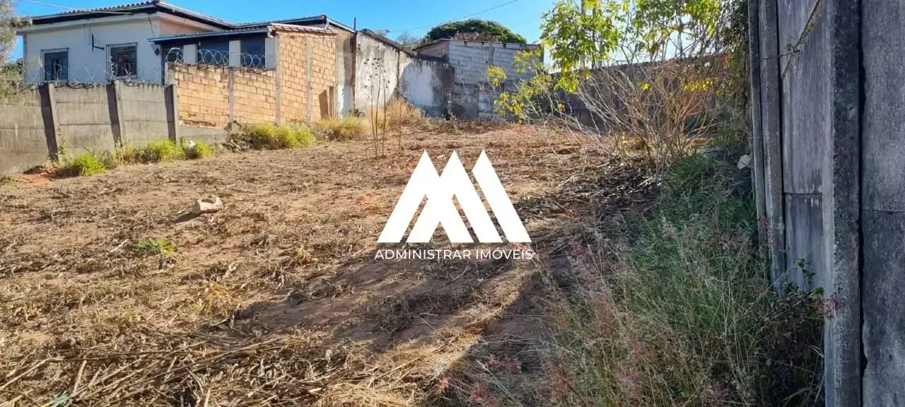 Lote de 460 m² à venda no Parque Jardim