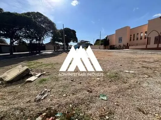 Lote de esquina de 400 m² à venda no Parque Jardim