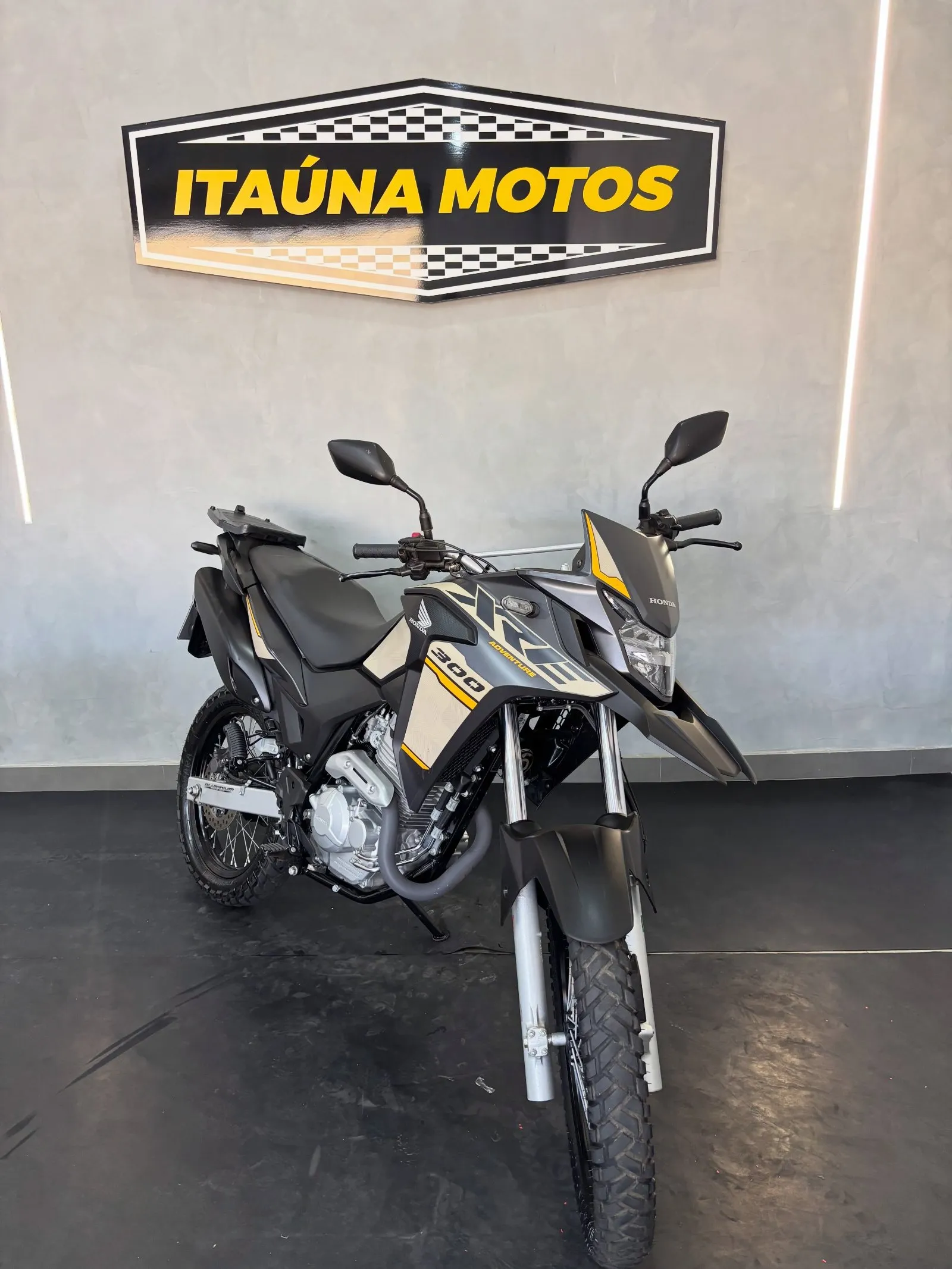 Honda XRE 300 Adventure 2023 – 8.000 km