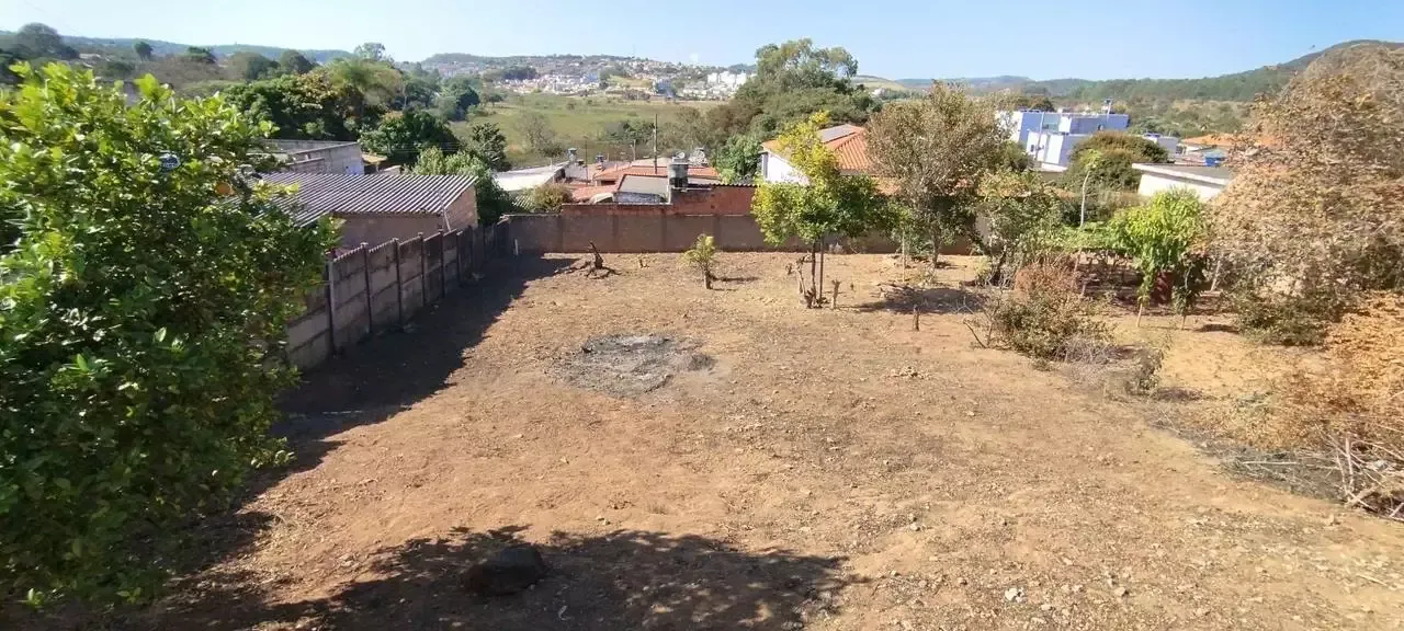 Terreno de 300 m² à venda no Itaunense II