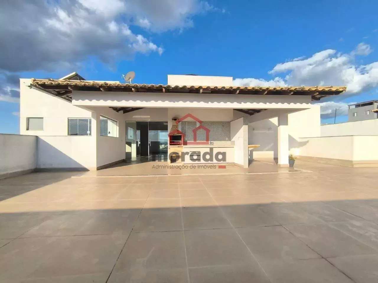 Cobertura de alto padrão à venda no Centro, 3 quartos