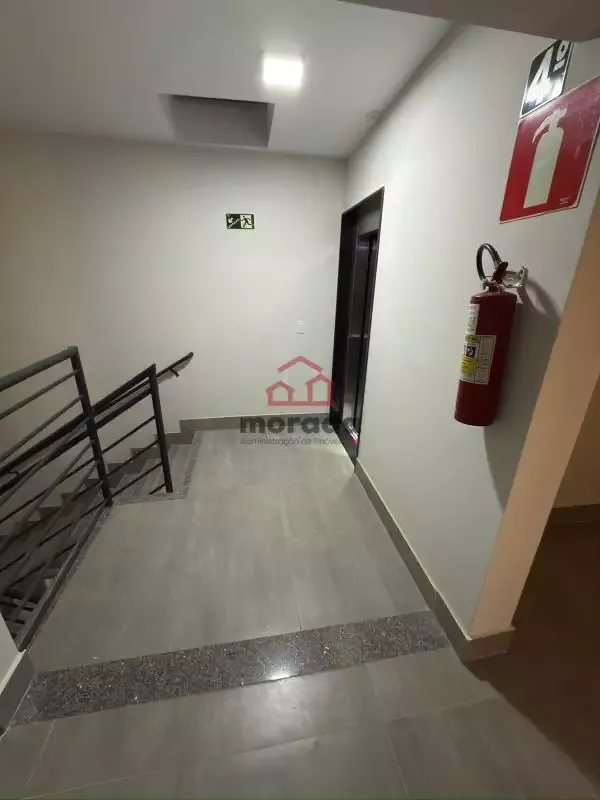 Sala comercial para alugar no Centro, andar corrido